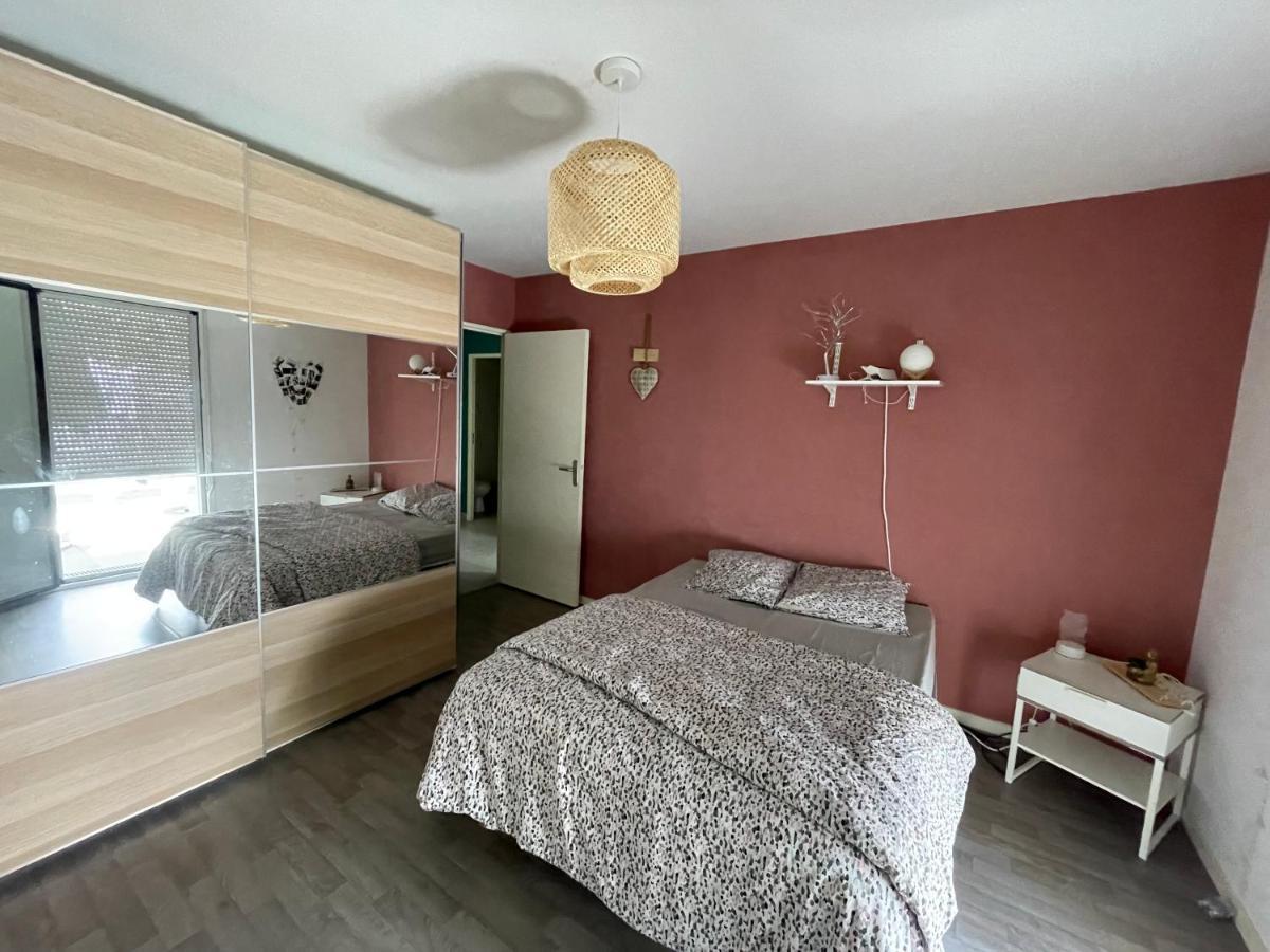 Appartement Avec Terrasse Proche De Rennes サン・ジャック・ド・ラ・ランド エクステリア 写真