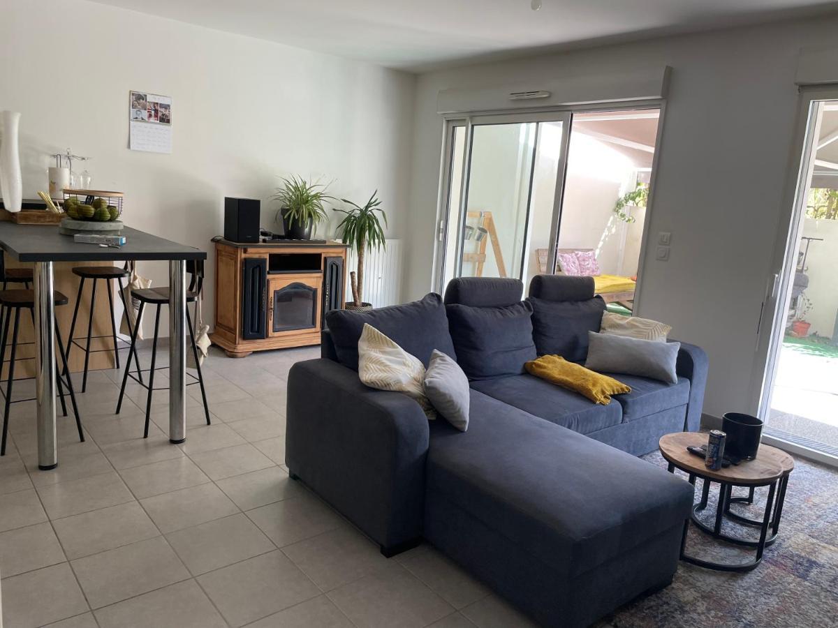 Appartement Avec Terrasse Proche De Rennes サン・ジャック・ド・ラ・ランド エクステリア 写真